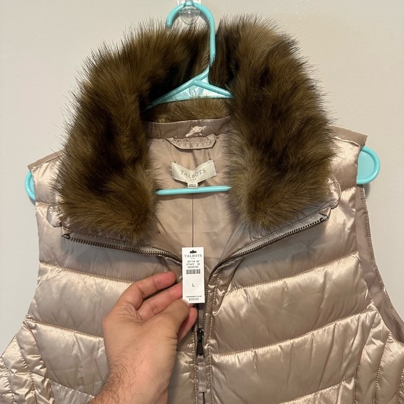 Talbots 'NWT' Metallic Down Puffer Vest With Detachable Faux Fur Collar Size L - Picture 5 of 13